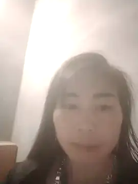 meganmeo online show from November 26, 2025, 11:54 am