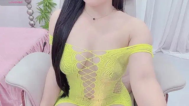 ArielMai online show from January 15, 2026, 4:27 am