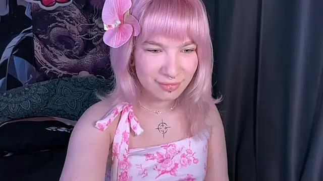 LolaDollyMur online show from December 21, 2025, 7:04 pm