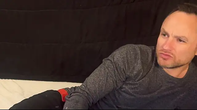 famous1tad online show from April 18, 2026, 1:46 pm