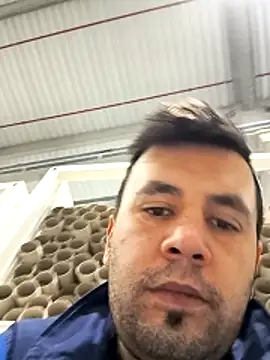 Snapshot of Alexutz21 chatting on December 21, 2025, 9:33 am Alexutz21 online show from December 21, 2025, 9:33 am