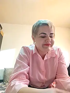 Snapshot of LushLoveee chatting on March 3, 2026, 2:46 pm LushLoveee online show from March 3, 2026, 2:46 pm