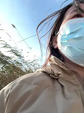 duoduobaby online show from November 27, 2025, 4:24 am