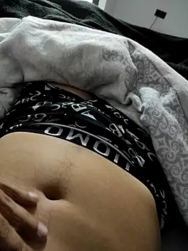 ParejaOcultaXX online show from November 27, 2025, 10:32 pm