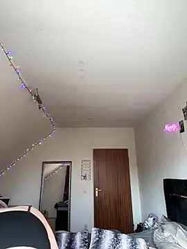 Snapshot of Fiebie_licios chatting on February 18, 2026, 9:39 am Fiebie licios online show from February 18, 2026, 9:39 am