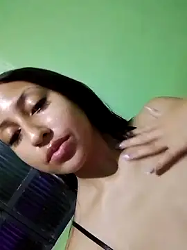 dallylah online show from December 1, 2025, 2:45 am