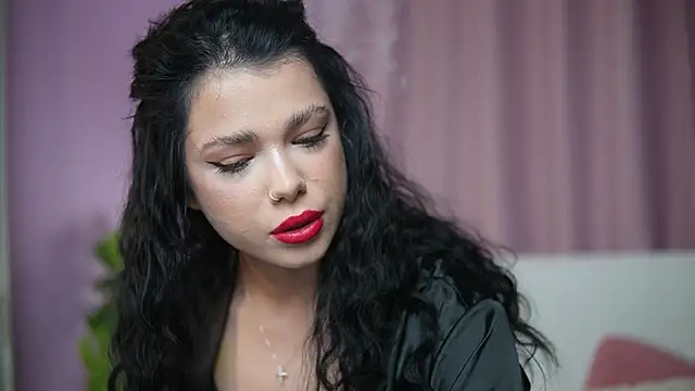 Snapshot of IsabelAmber chatting on November 28, 2025, 7:47 pm IsabelAmber online show from November 28, 2025, 7:47 pm