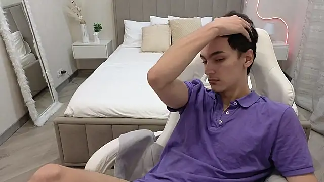 MoonlinSkinn online show from January 15, 2026, 1:09 am