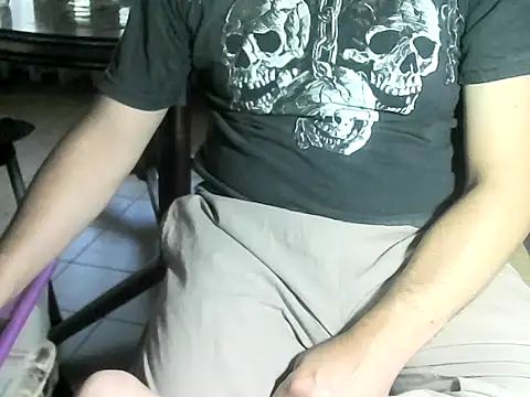 Snapshot of OreCam chatting on February 3, 2026, 3:28 pm OreCam online show from February 3, 2026, 3:28 pm