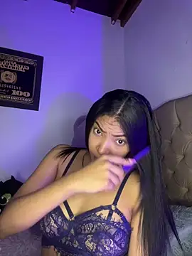 Snapshot of KarolRojas_22 chatting on February 13, 2026, 4:56 am KarolRojas 22 online show from February 13, 2026, 4:56 am