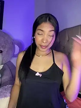 Snapshot of KarolRojas_22 chatting on February 10, 2026, 4:00 am KarolRojas 22 online show from February 10, 2026, 4:00 am