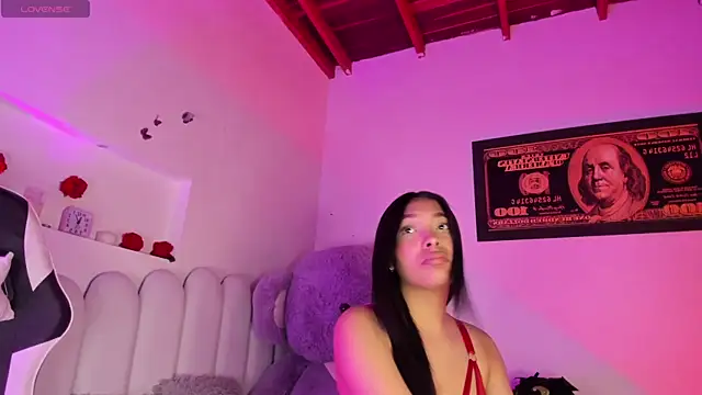 Snapshot of KarolRojas_22 chatting on July 19, 2026, 2:53 am KarolRojas 22 online show from July 19, 2026, 2:53 am
