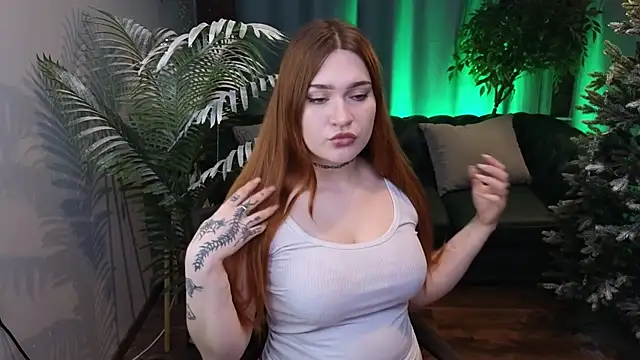 Snapshot of LucyLuice chatting on November 27, 2025, 7:20 am LucyLuice online show from November 27, 2025, 7:20 am