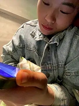 Ngoclan02 online show from November 28, 2025, 6:02 am