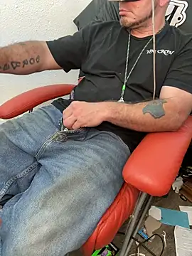 Snapshot of 2addictivelyhorny chatting on March 2, 2026, 9:38 am 2addictivelyhorny online show from March 2, 2026, 9:38 am