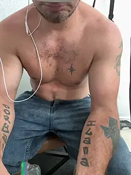 2addictivelyhorny online show from June 13, 2026, 10:13 am