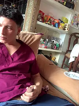 angelxxx95 online show from February 11, 2026, 7:14 pm