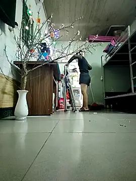 LianLaz online show from February 15, 2026, 12:26 pm