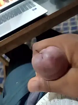 LovelyHughes online show from January 8, 2026, 11:11 pm