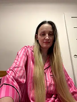 TomilaSi online show from December 14, 2025, 9:09 pm