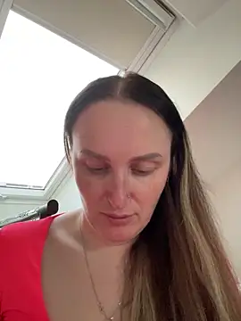 Snapshot of TomilaSi chatting on June 11, 2026, 6:38 pm TomilaSi online show from June 11, 2026, 6:38 pm