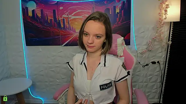 Olivia Riesz online show from November 28, 2025, 1:17 am