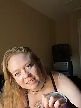 SmirkFans online show from May 10, 2026, 10:22 pm