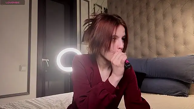 SharaSauer online show from April 11, 2026, 1:13 am