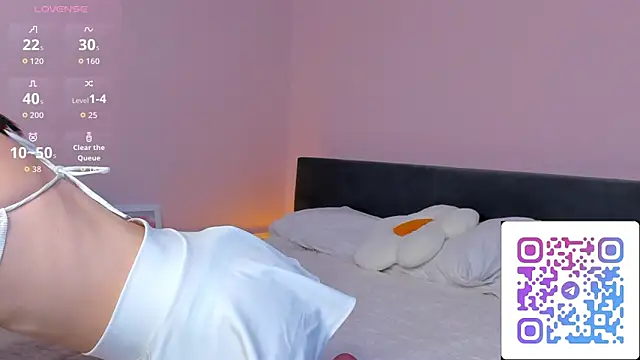 lally cute online show from December 15, 2025, 11:27 am