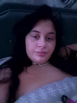CurvyAyla online show from January 8, 2026, 1:39 pm