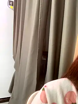 boniu-mimi online show from November 24, 2025, 4:51 pm