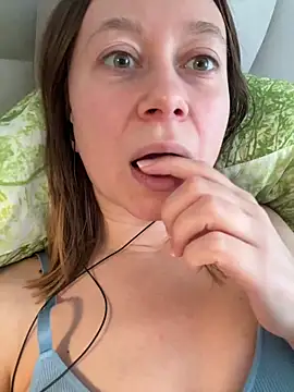 Brooke lover online show from February 20, 2026, 6:19 am