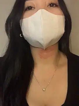 lana-kan online show from March 5, 2026, 1:40 pm