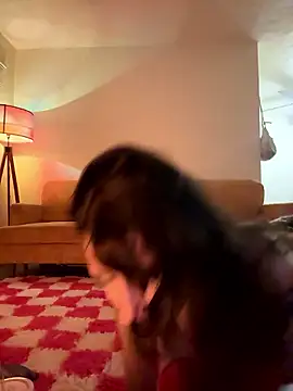 lilliabloom online show from January 9, 2026, 5:47 am