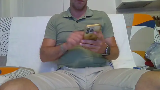 Eroshotlicker online show from June 7, 2026, 7:52 pm