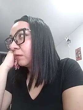 Snapshot of veronica_lx chatting on November 25, 2025, 9:26 pm veronica lx online show from November 25, 2025, 9:26 pm