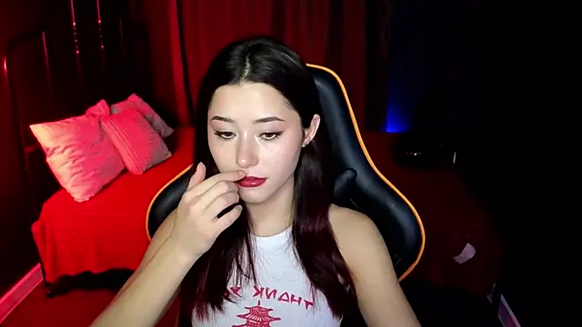 RedMidnight online show from November 28, 2025, 8:53 pm