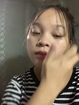 Lisa-sexyy online show from April 23, 2026, 3:57 am