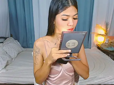 SamaraMillers online show from July 24, 2026, 3:41 pm