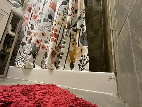 xxxenzo1 online show from January 12, 2025, 11:39 am