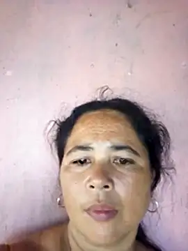 Snapshot of pretty_hotmom07 chatting on November 28, 2025, 6:02 am pretty hotmom07 online show from November 28, 2025, 6:02 am