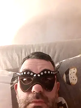 Snapshot of Vampiro83zz chatting on June 22, 2026, 9:23 pm Vampiro83zz online show from June 22, 2026, 9:23 pm