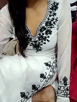 Triptii 0 online show from December 5, 2025, 6:17 pm