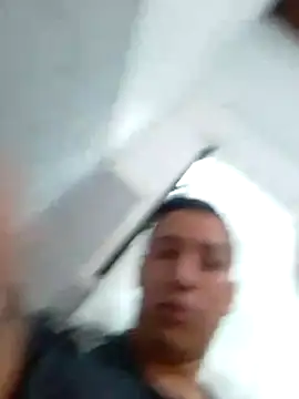 Alvarezz0202 online show from June 18, 2026, 4:34 pm