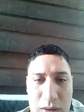 Alvarezz0202 online show from June 26, 2026, 3:07 pm