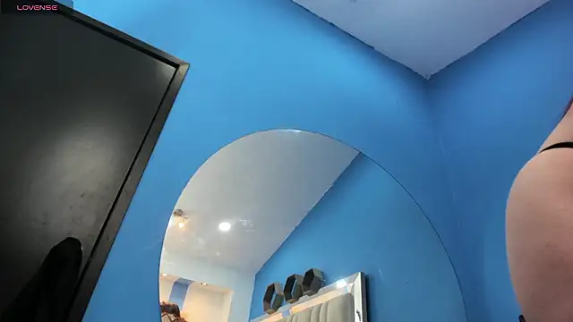 melany love0 online show from March 28, 2026, 12:39 pm