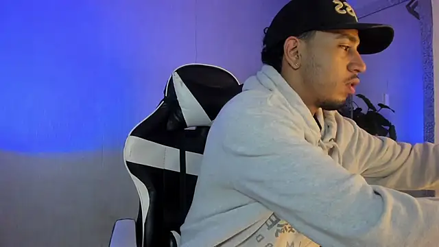 Snapshot of Brand_Collins chatting on February 21, 2026, 11:34 am Brand Collins online show from February 21, 2026, 11:34 am