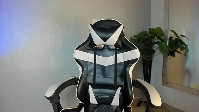 Snapshot of Brand_Collins chatting on February 19, 2026, 11:29 am Brand Collins online show from February 19, 2026, 11:29 am