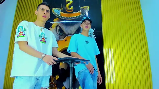 twink scott  online show from December 19, 2025, 8:33 pm