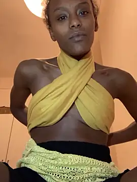    Hannah    online show from December 2, 2025, 10:28 am